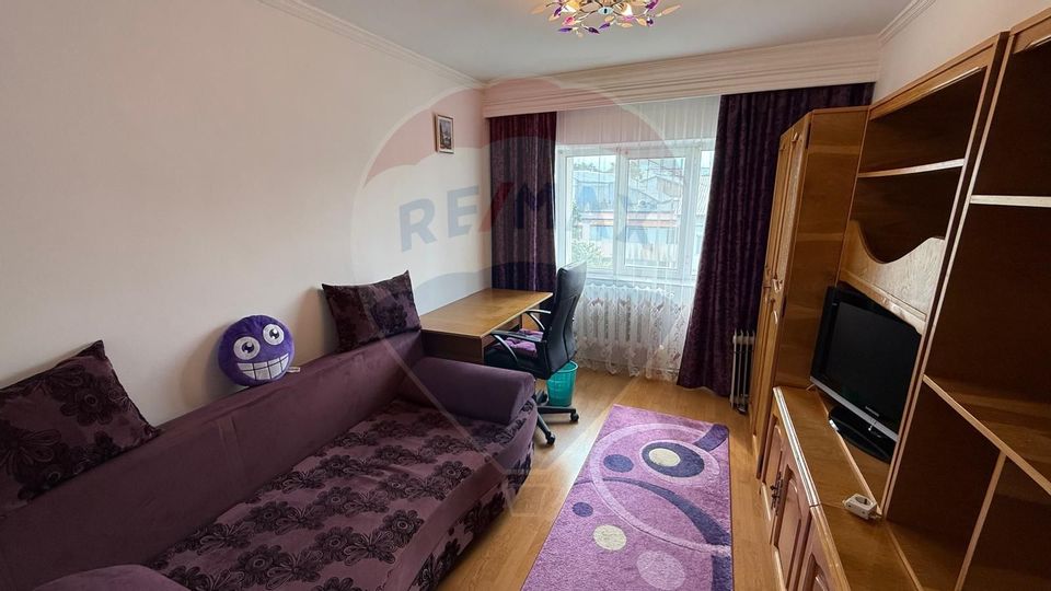 Apartament 3 camere + loc de parcare