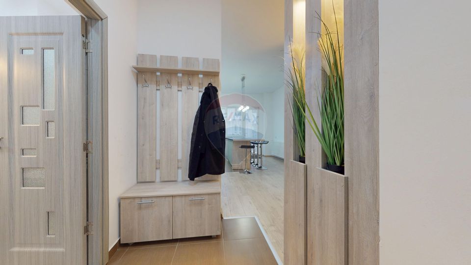 2 room Apartment for rent, Tractorul area