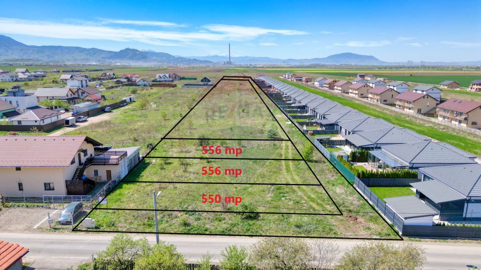 6 loturi Tarlungeni - cartier Izvor, la strada asfaltata, utilitati