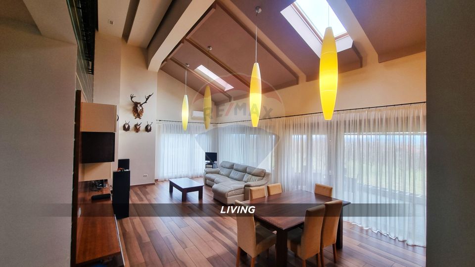 Casă la cheie, proprietate deosebită în Buzești, P+E și teren 3657 mp