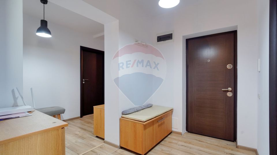 Apartament 3 camere 95 metri pătrați utili și 2 locuri de parcare