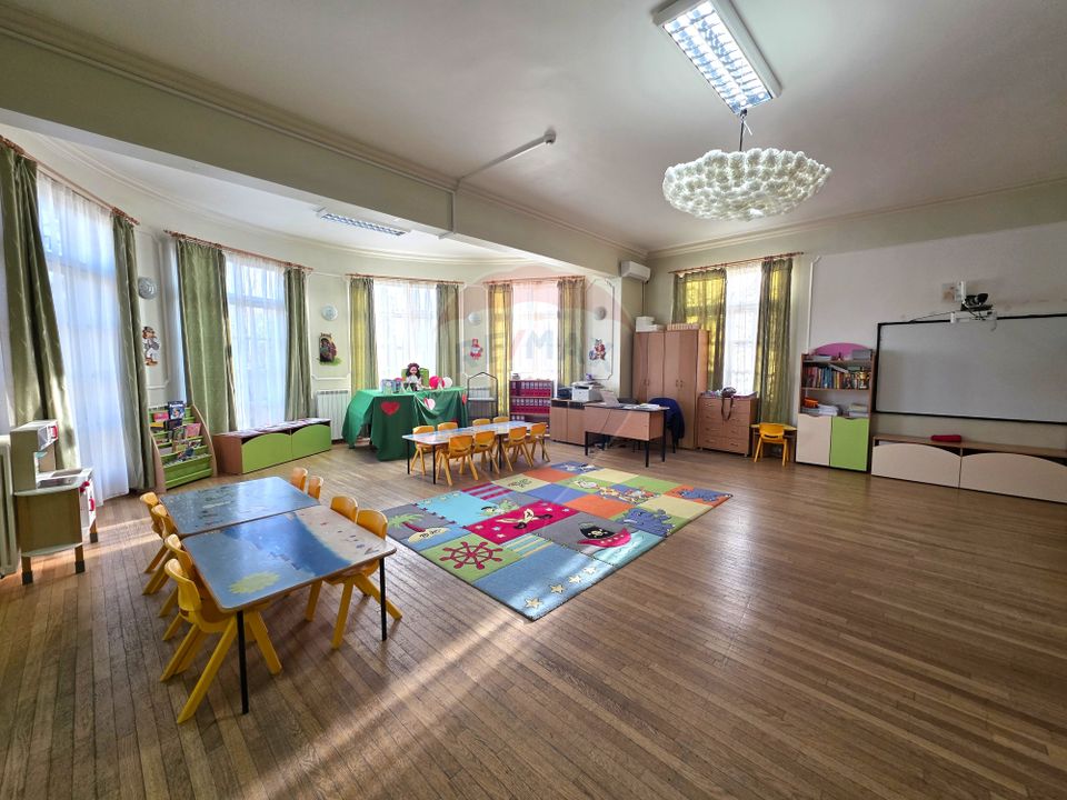 10 room House / Villa for sale, 23 August area