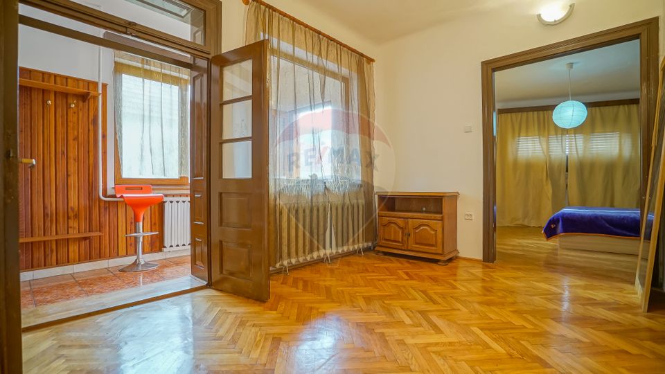 5 room House / Villa for sale, Cernatu area