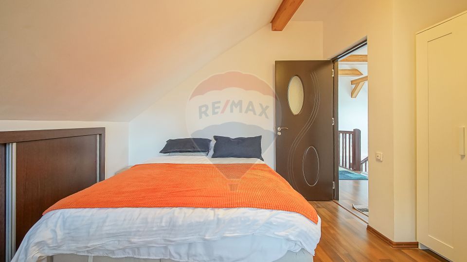 Apartament Premium cu Terasă Panoramică către Munții Bucegi!