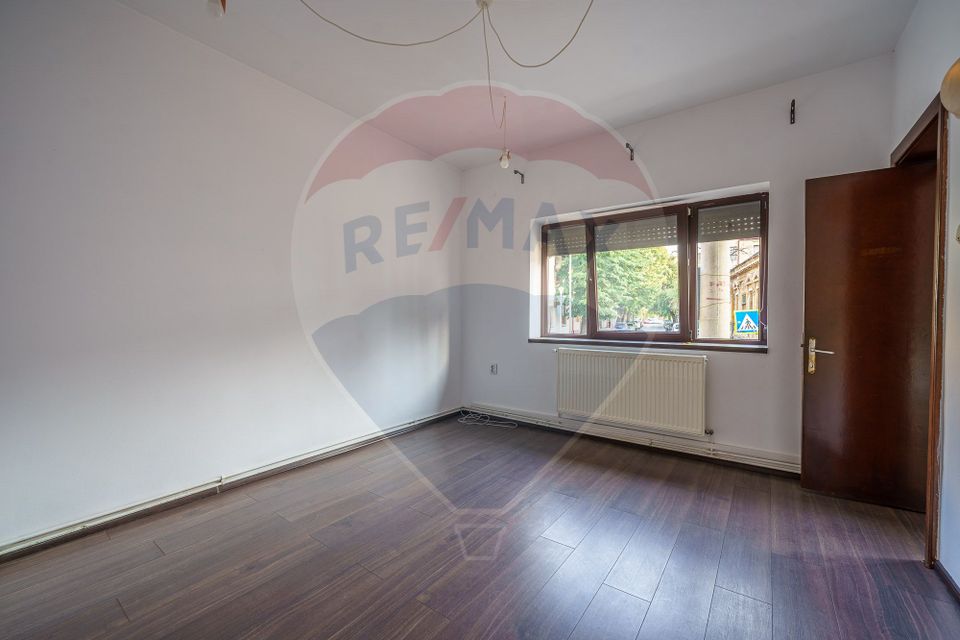 REZERVAT! Apartament cu 3 camere boxa si garaj - Matei Voievod