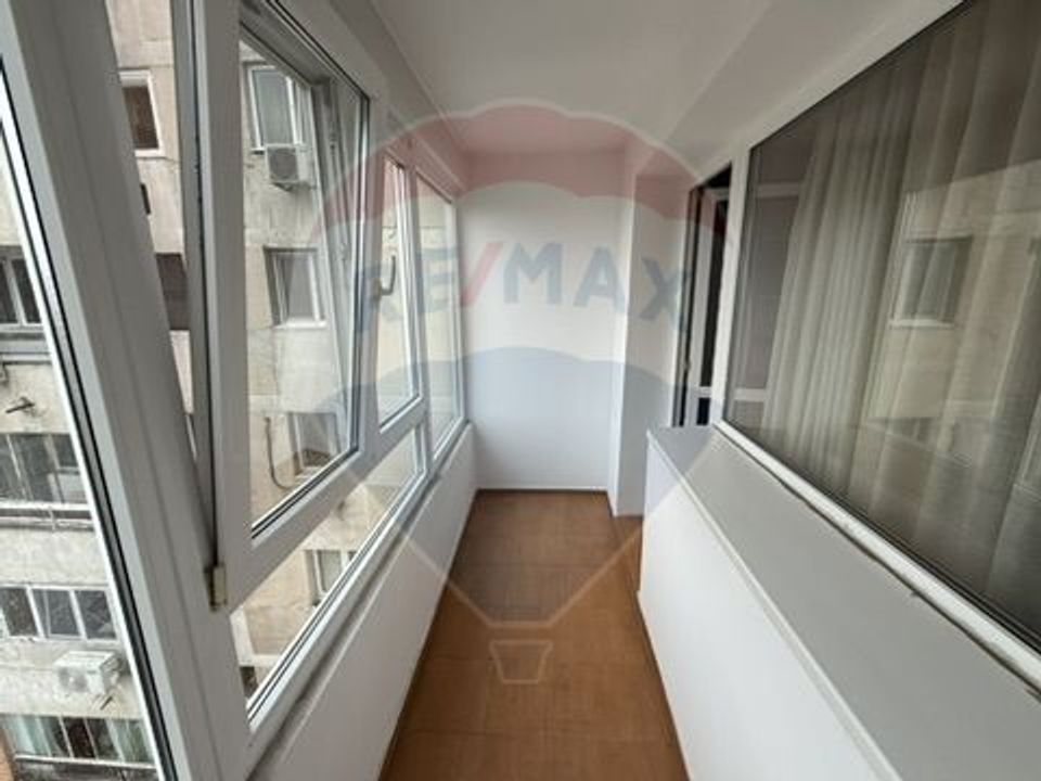 VANZARE Apartament cu 2 camere in zona Favorit / Drumul Taberei