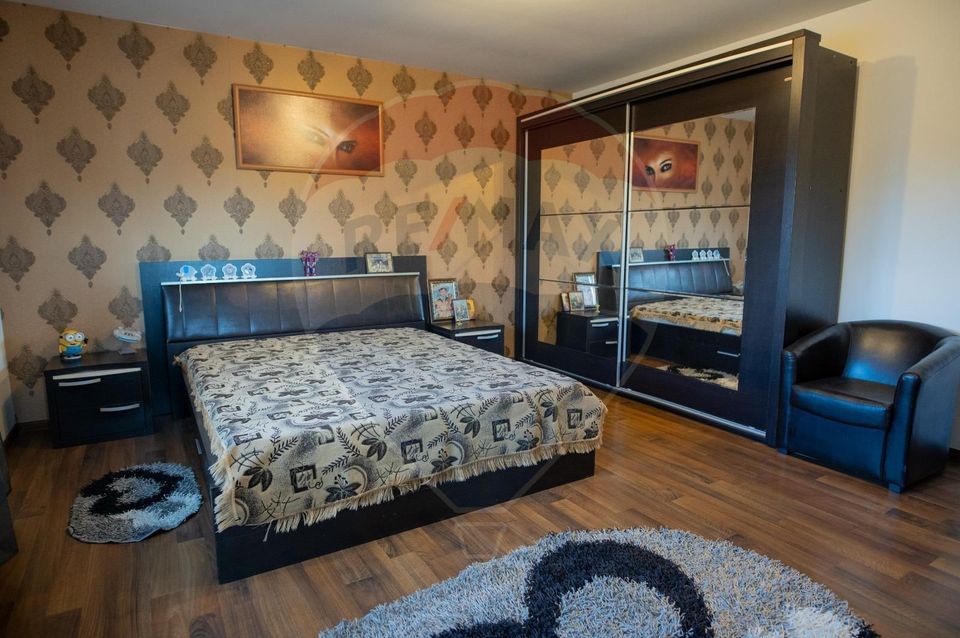 5 room House / Villa for sale