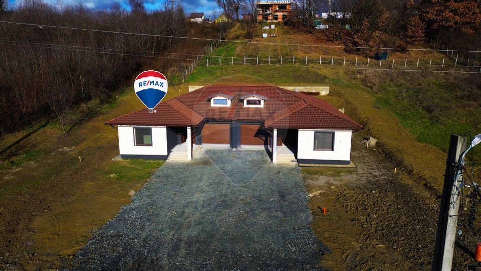 4 room House / Villa for sale