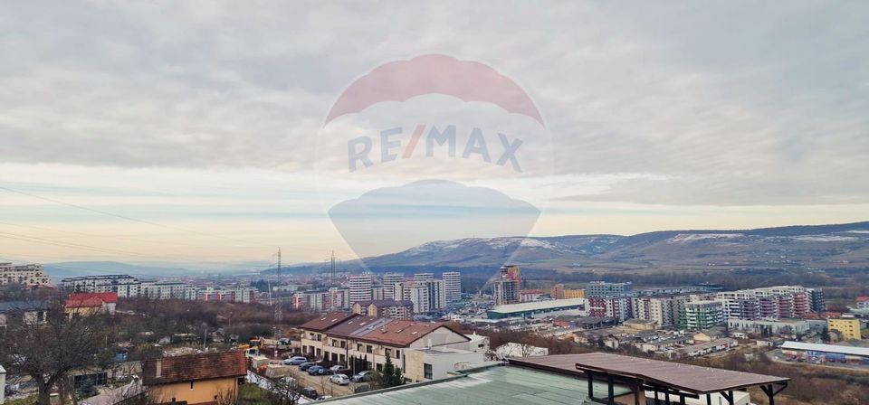 Apartament cu 4 Camere și Terasă Panoramică– Zona Vivo