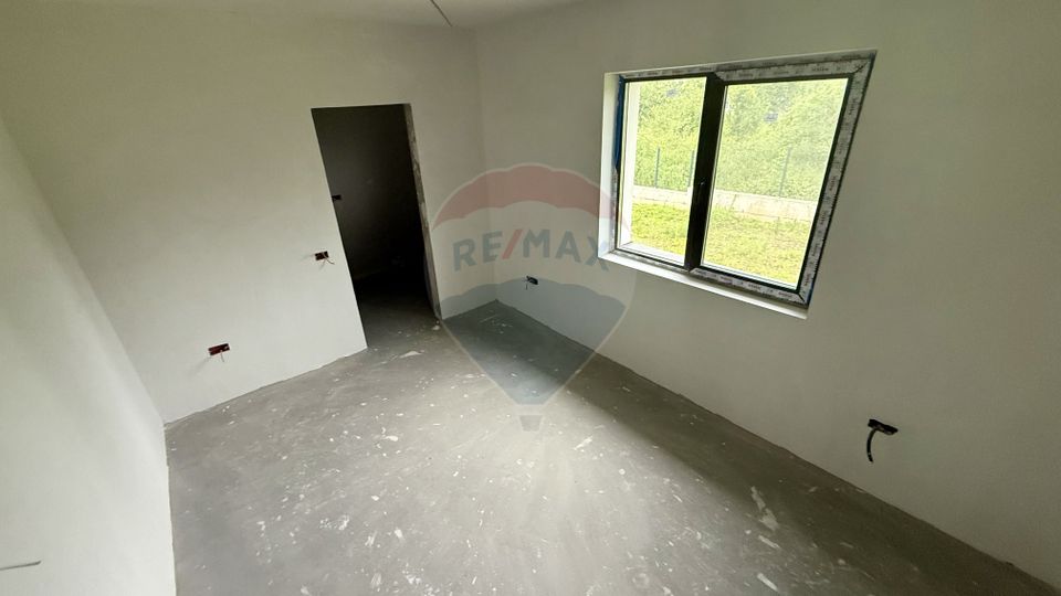 6 room House / Villa for sale, Est area