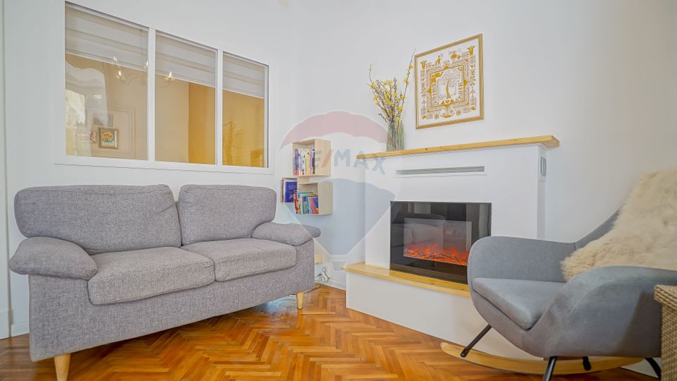 REZERVAT! Apartament renovat, modern, în inima Centrului Istoric