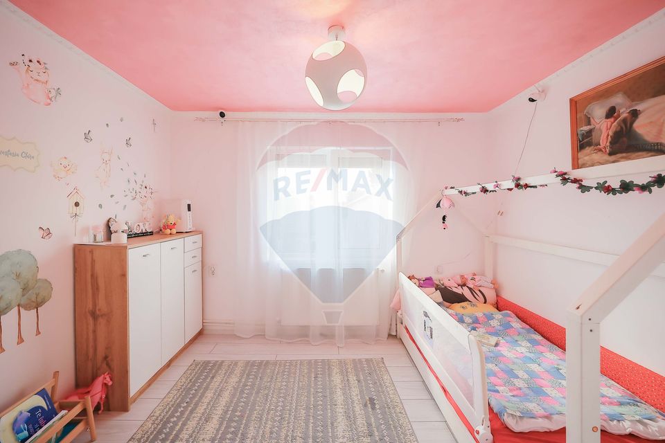 Casă de vânzare pentru locuit sau cabinete/birouri, zona Cantemir