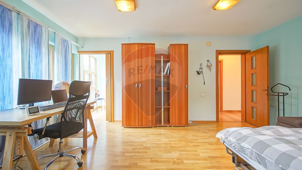 Casă  de inchiriat, Schei