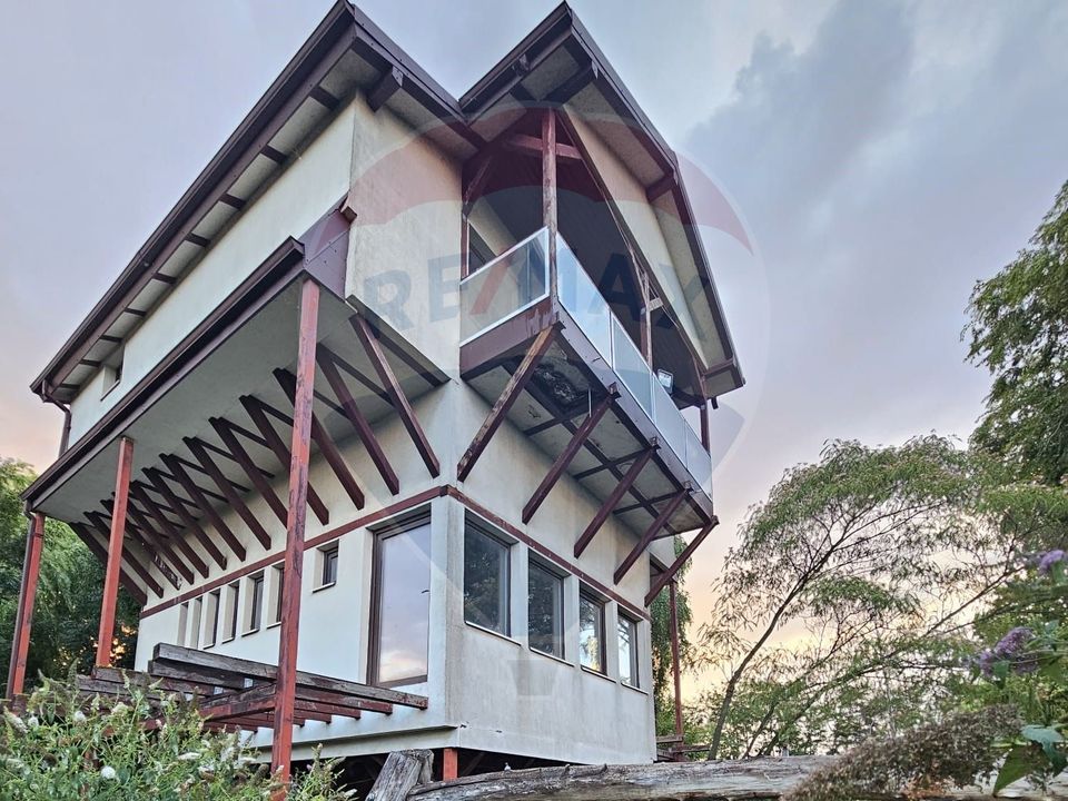 7 room House / Villa for sale, Periferie area