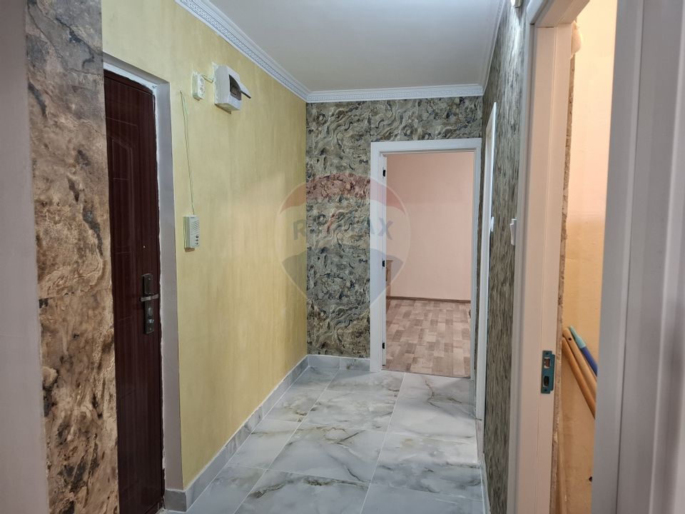 Apartament cu 2 camere, decomadat, de închiriat în zona Aradul Nou
