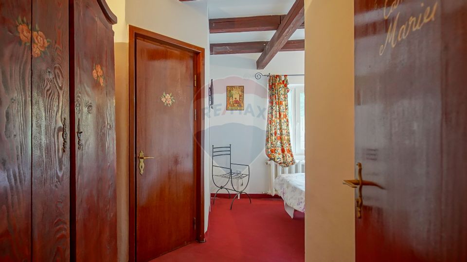 Vila cu potential turistic in Predeal privelisti si liniste montana