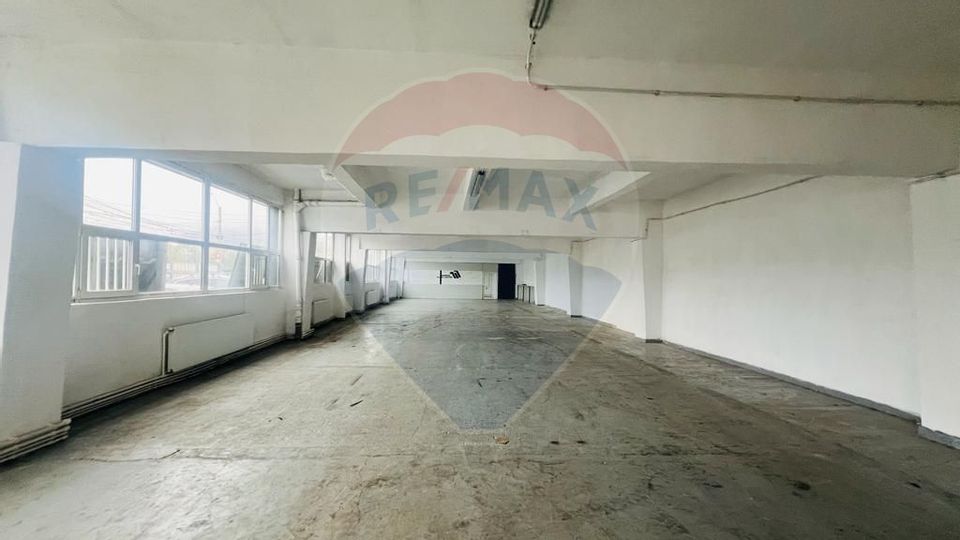 400sq.m Industrial Space for rent, Periferie area