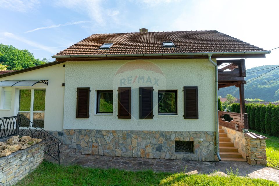 5 room House / Villa for sale