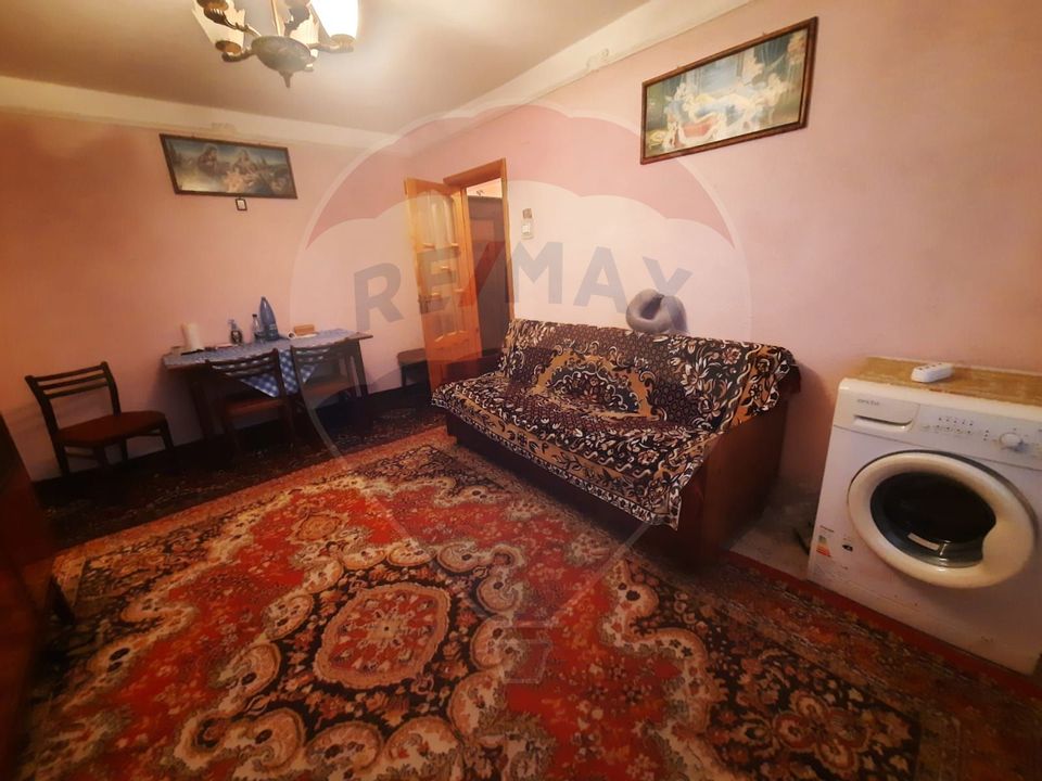 Apartament cu 3 camere în zona Sud
