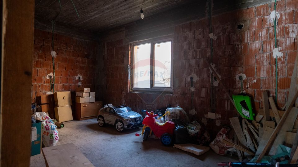 5 room House / Villa for sale, Central area