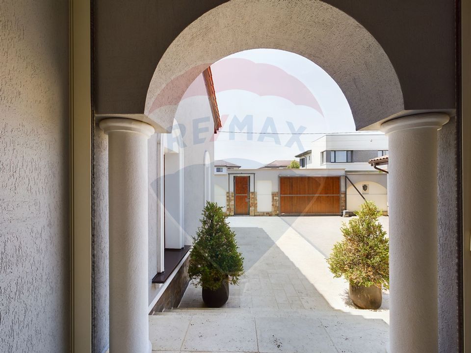 Unique Opportunity: Luxury House with Pool and Premium Finishes