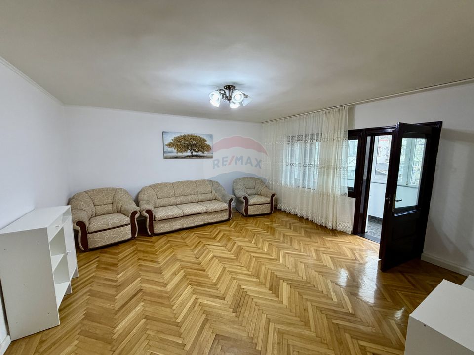 Apartament 3 camere etaj 1