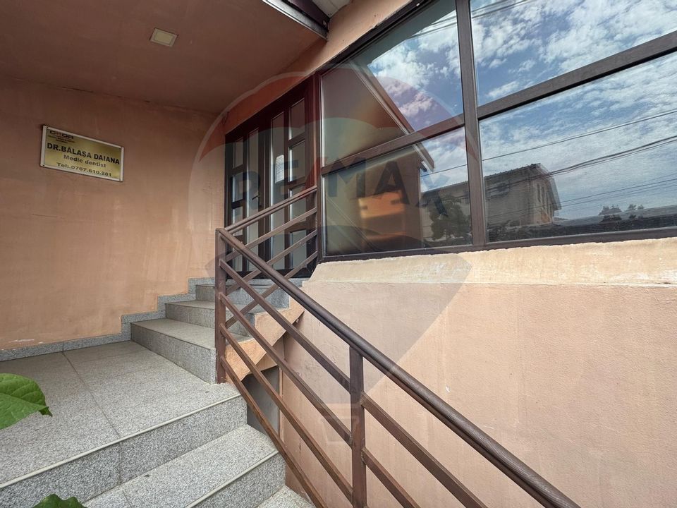 Spațiu comercial de 900mp de închiriat în zona Romanesti