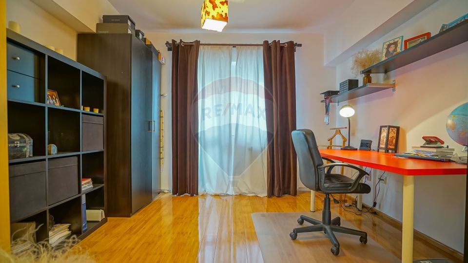 Apartament cu 4 camere, Centrul Civic
