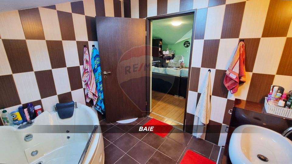 Casă / Vilă cu 5 camere de vânzare în zona Orasul Vechi