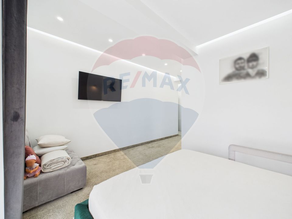 Apartament de vanzare - 3 camere 102mp + Terasa cu foisor 45mp