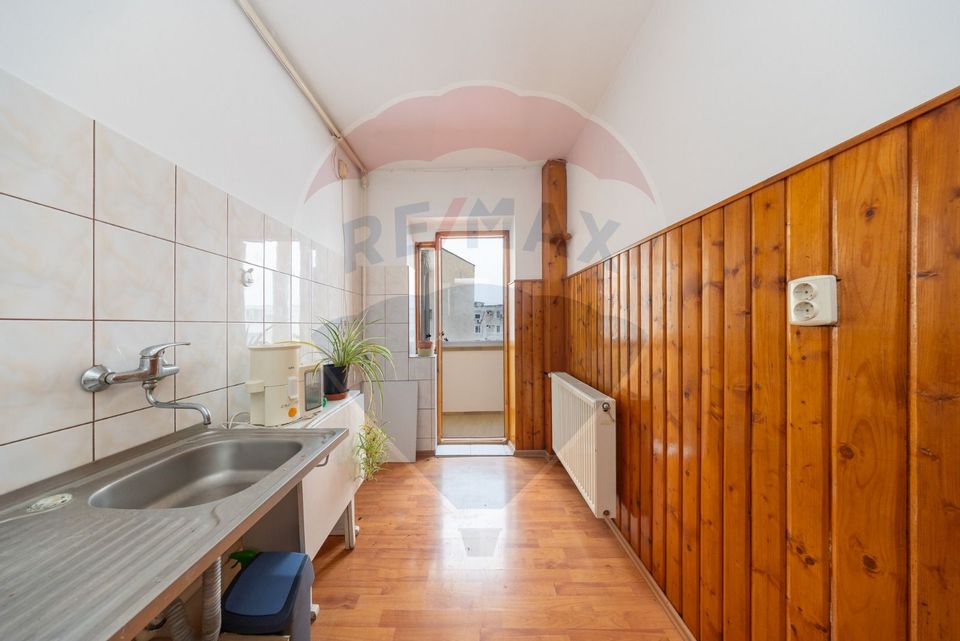 Apartament 2 camere de vanzare Rasnov, Cartierul Florilor, decomandat