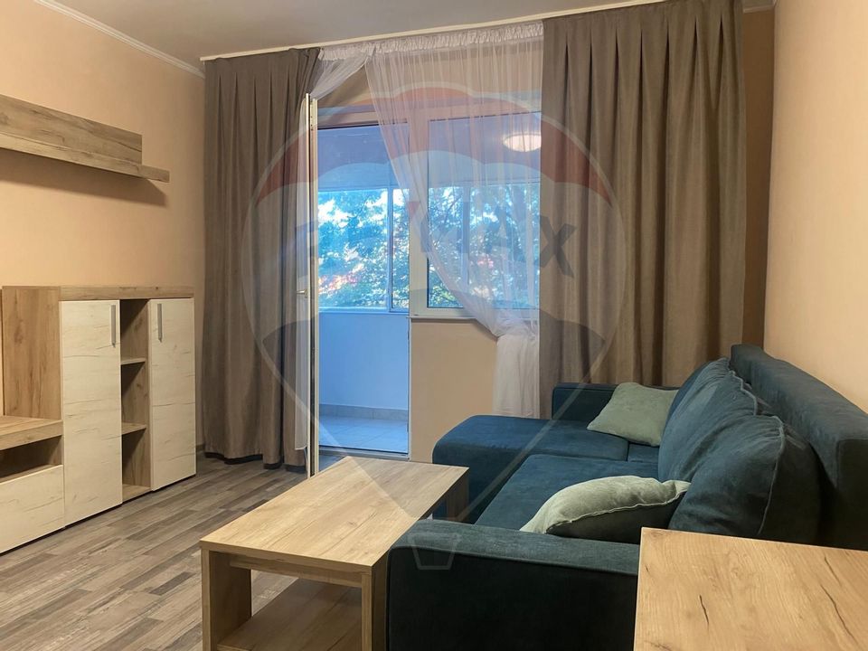 Apartament de închiriat în zona Stadionului Rocar