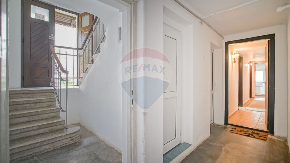 REZERVAT! De vânzare apartament 4 camere în vilă impozantă