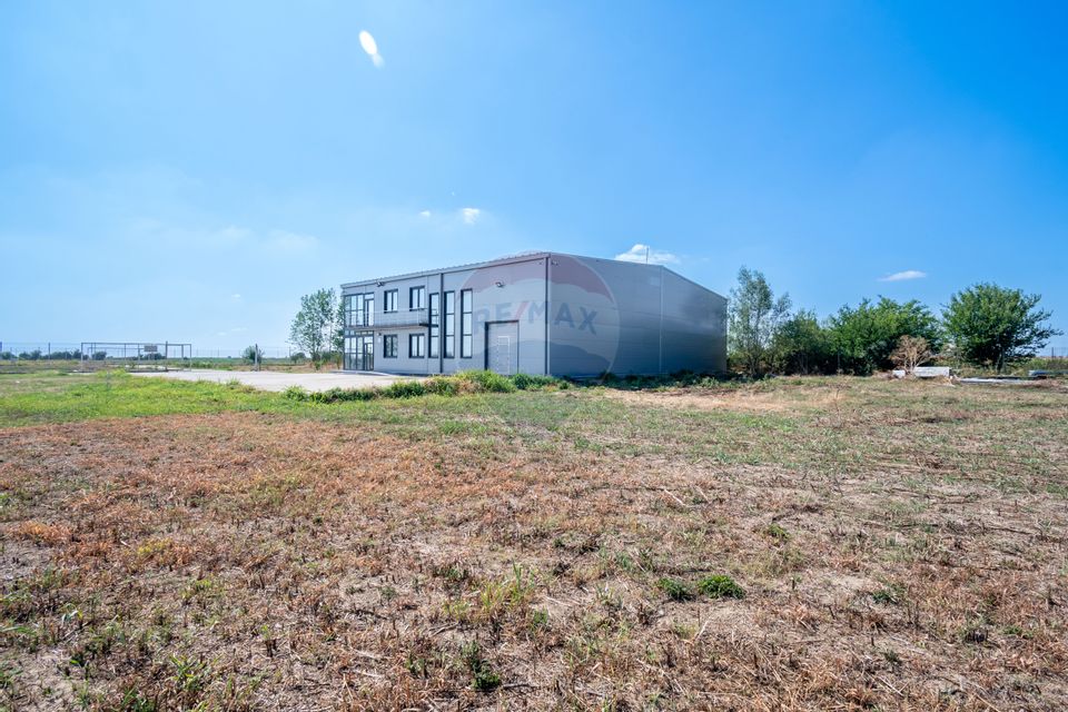 Hala de vanzare, 600 mp constructie, 7000 mp teren, Racari Dambovita