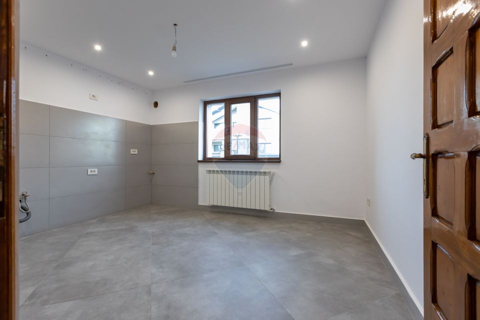 6 room House / Villa for sale