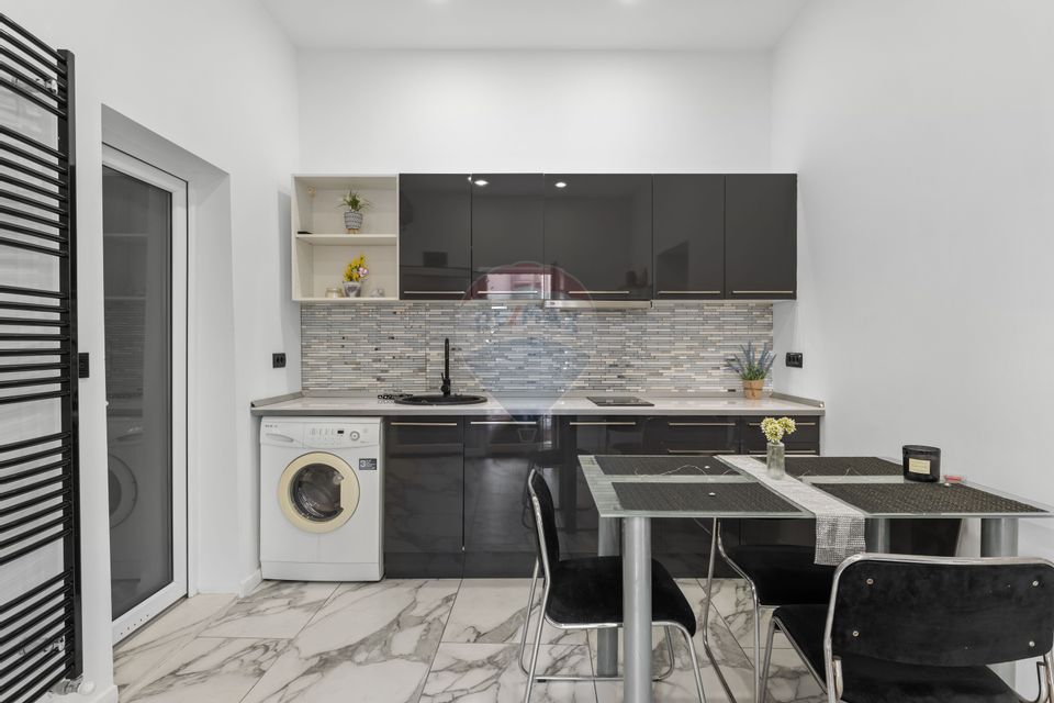 Apartament de lux, ultracentral cu 2 camere