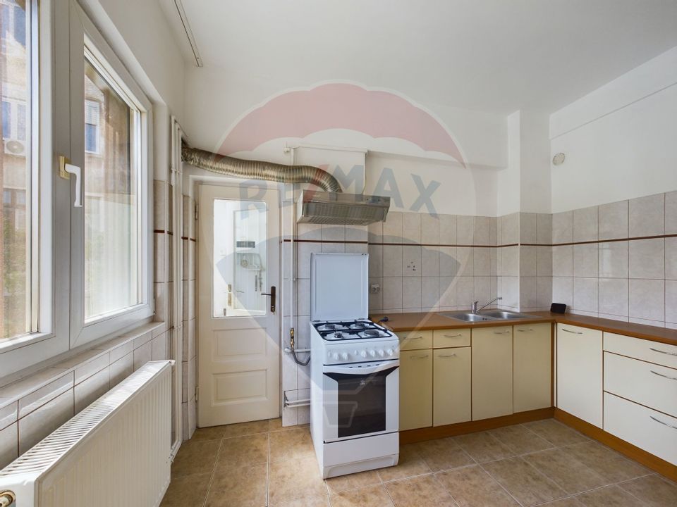 Apartament cu 3 camere zona Cismigiu