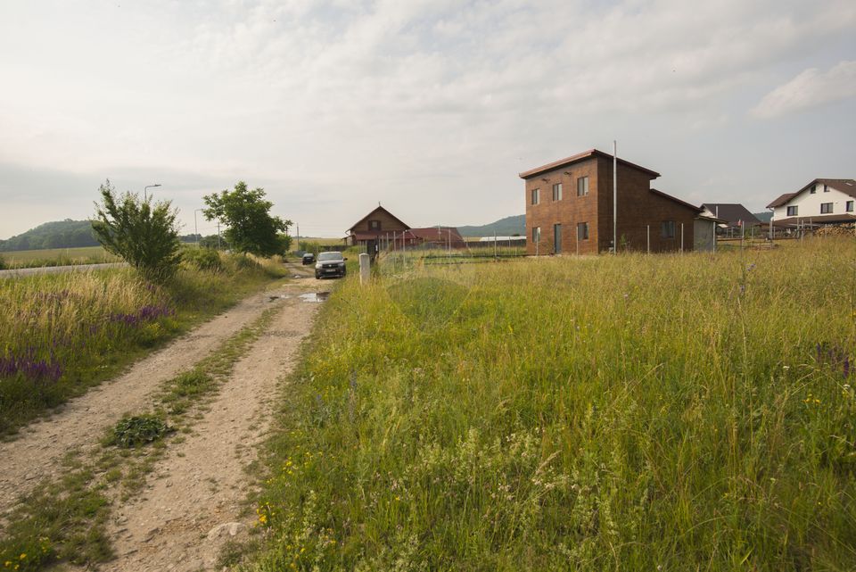 Teren Bod, cartier Poiana Craitelor, 732-2196mp, utilități,