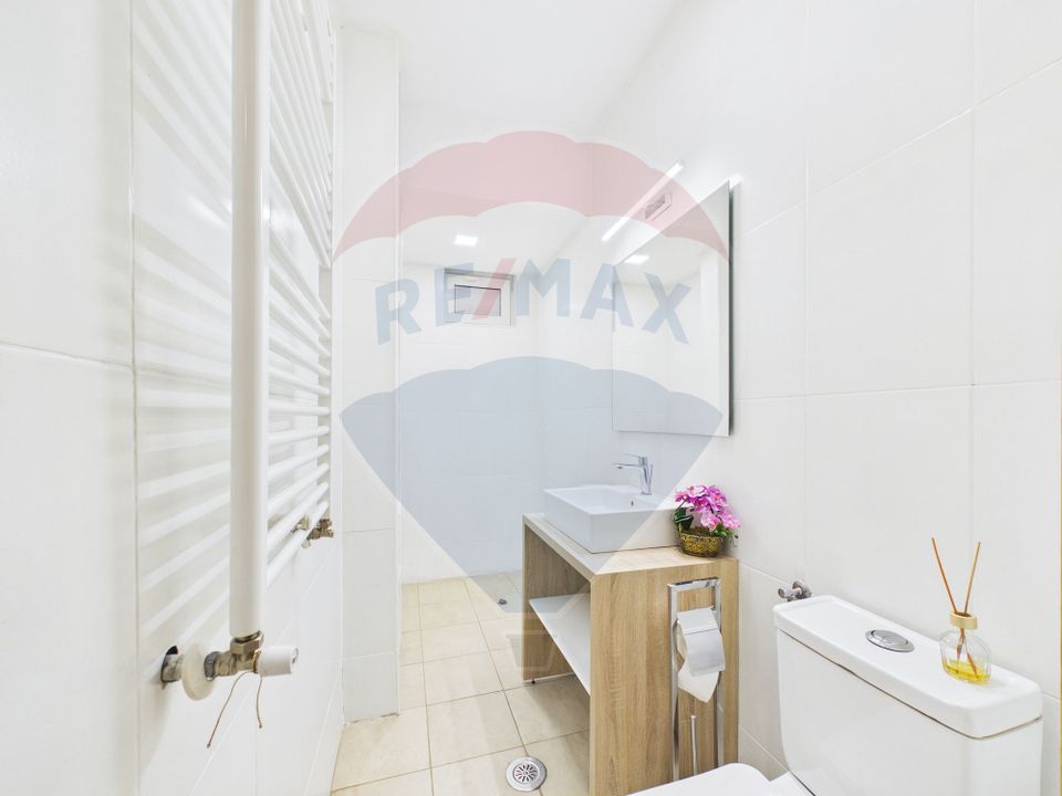 Apartament 4 camere recompartimentat din 3, P-ta Unirii | Parcare