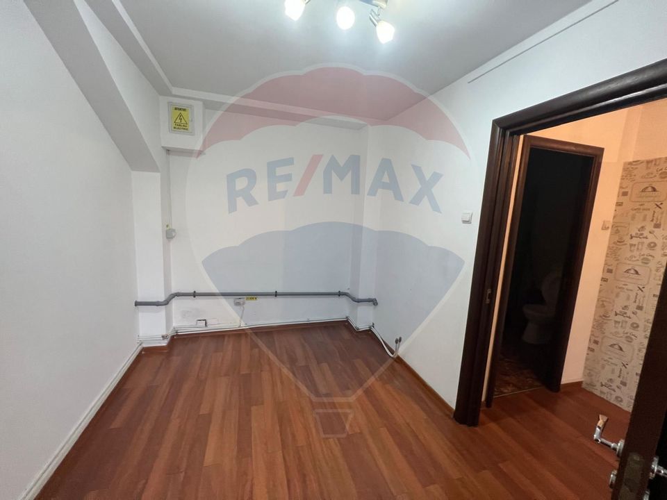 70sq.m Commercial Space for rent, Ultracentral area