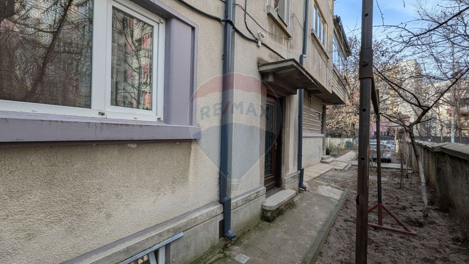 Vânzare Casă / Vilă cu 11 camere  în zona Iancului