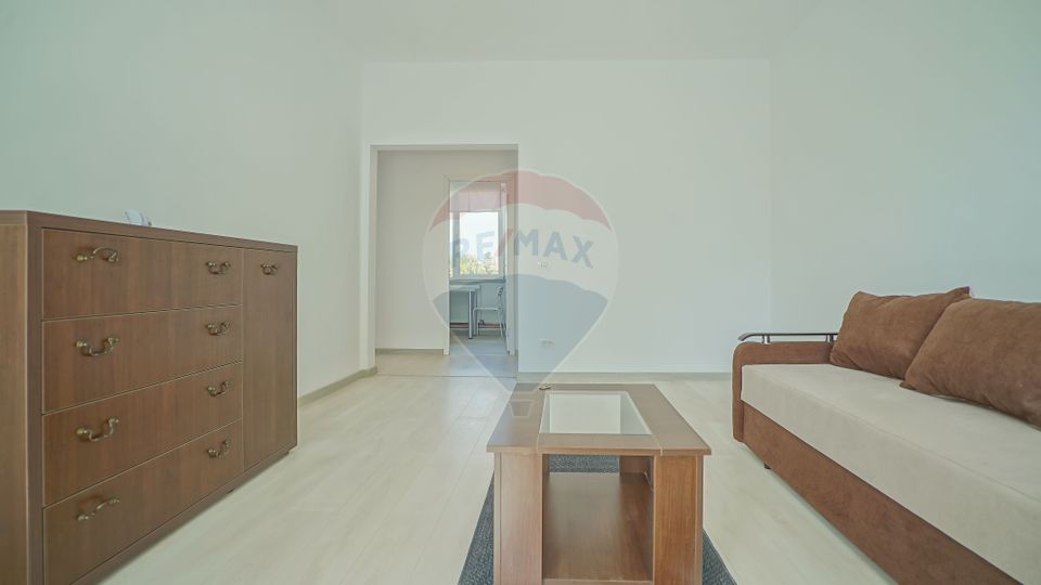 2 room Apartment for rent, Tractorul area