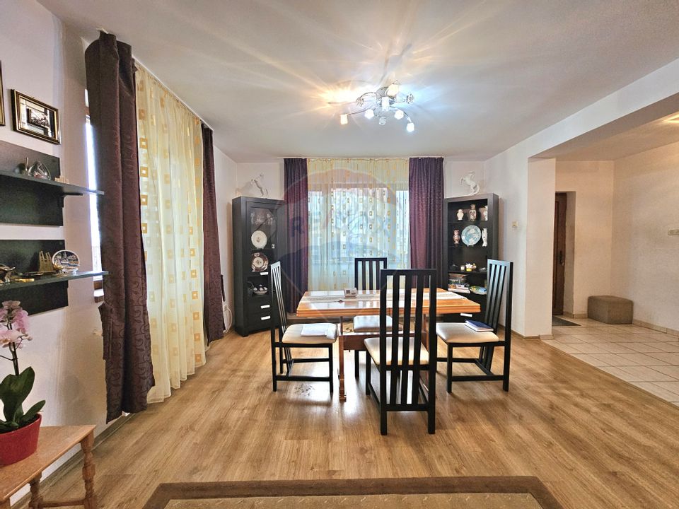 5 room House / Villa for sale