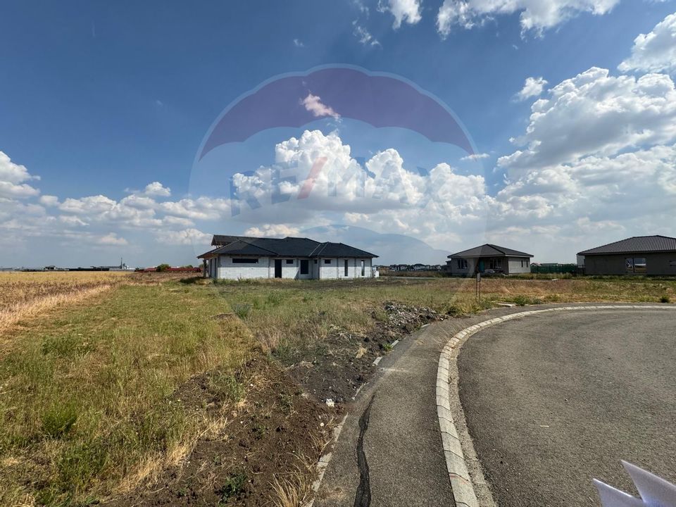 Teren intravilan de 435 m² cu utilități – gata pentru construcție!