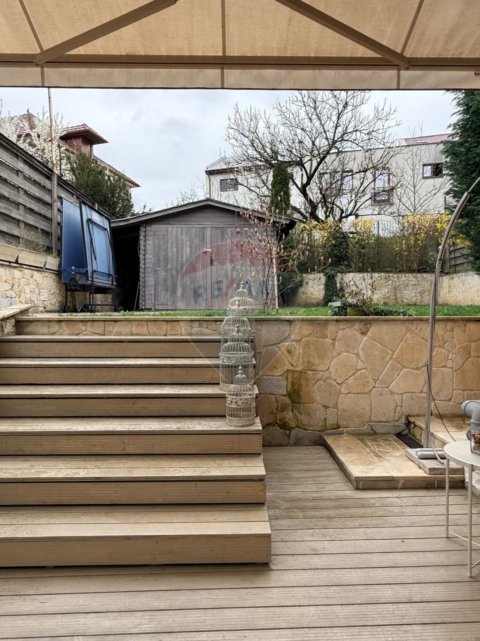 Casă / Vilă cu 4 camere de închiriat în zona Gruia