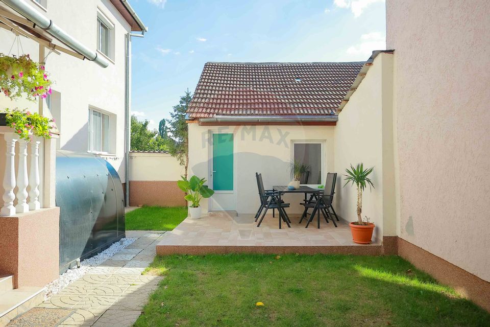 Casă de vânzare pentru locuit sau cabinete/birouri, zona Cantemir