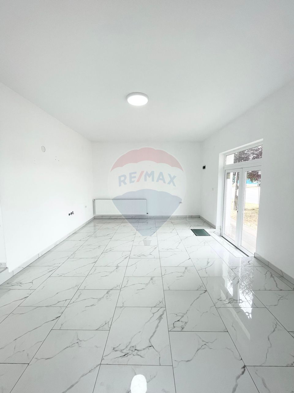 Spațiu comercial stradal de inchiriat