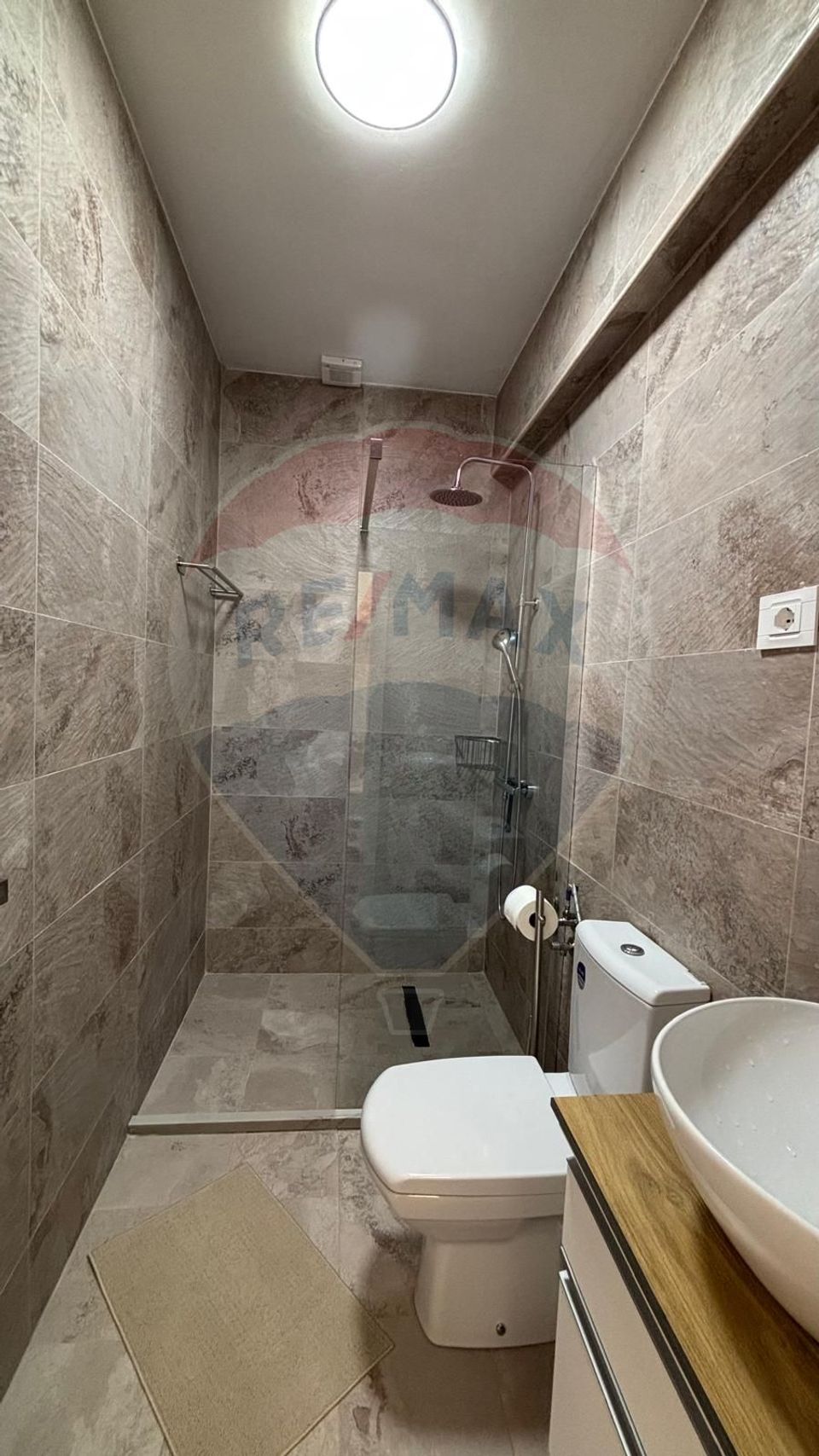 Casa  cu etaj de inchiriat pe termen lung Eforie Nord