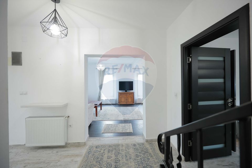 Casă 4 Camere cu Garaj, Construită de Proprietar, Cartier Episcopia