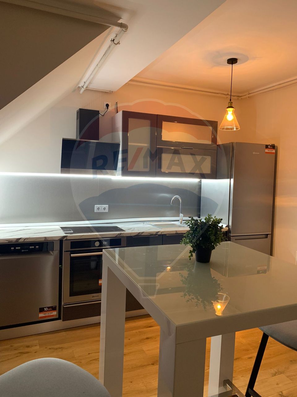 Apartament cu 2 camere de închiriat în zona centrala